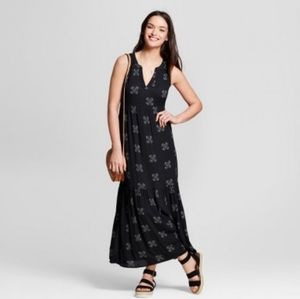 Universal Thread Black Printed Maxi Dress sz. M